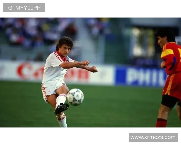 足球巨星退役后重返故地再战球场续写传奇人生 足球巨星退役后重返故地再战球场续写传奇人生